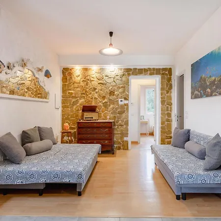 Hébergement de vacances Italian Experience-casa Colleoro Falconara Marittima